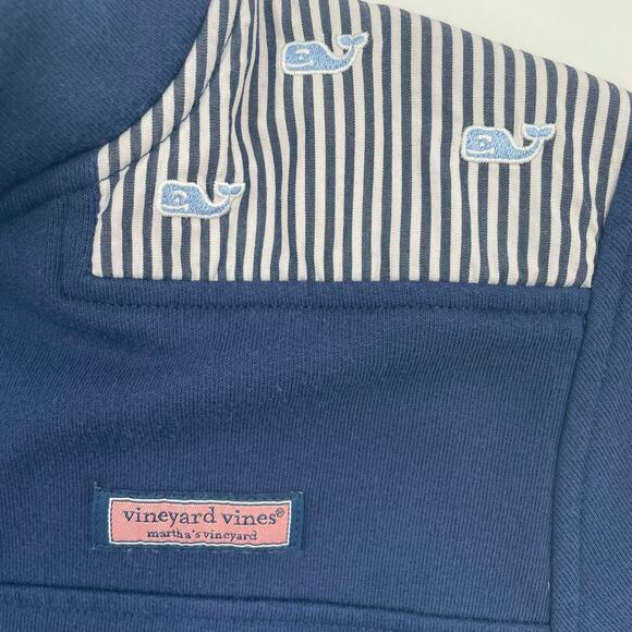 Vineyard Vines Women's 1/4 Zip "Stripe Shoulder Shep Shirt" Whales, Size M - Picture 5 of 12
